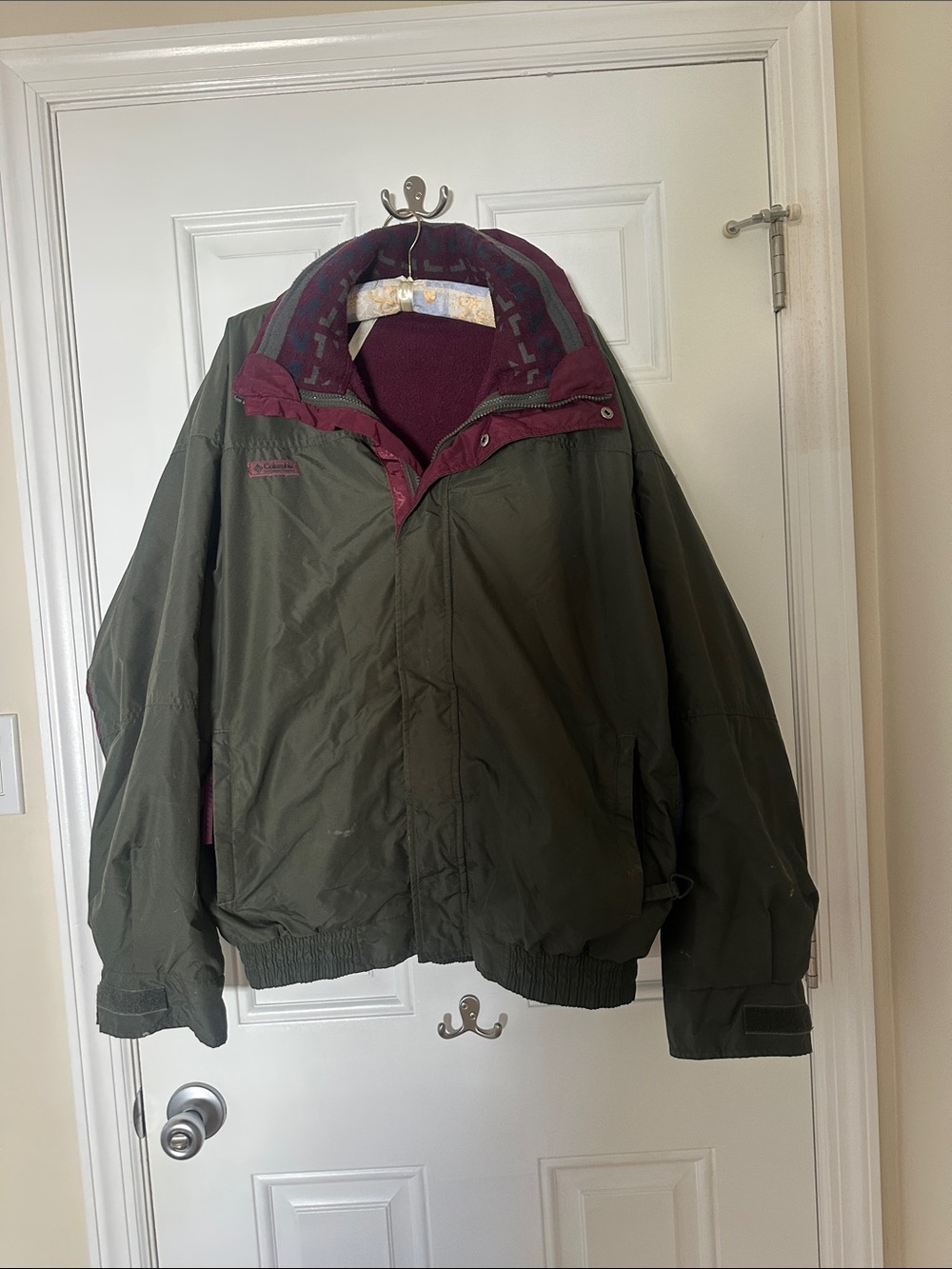 Vintage 1990 Columbia Men's Olive Green Jacket with Burgundy Accents